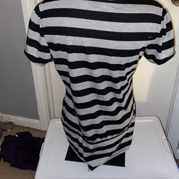 MYTH top look’s like 2 but 1 with attached belt size 1X black and gray in color. - Picture 5 of 10